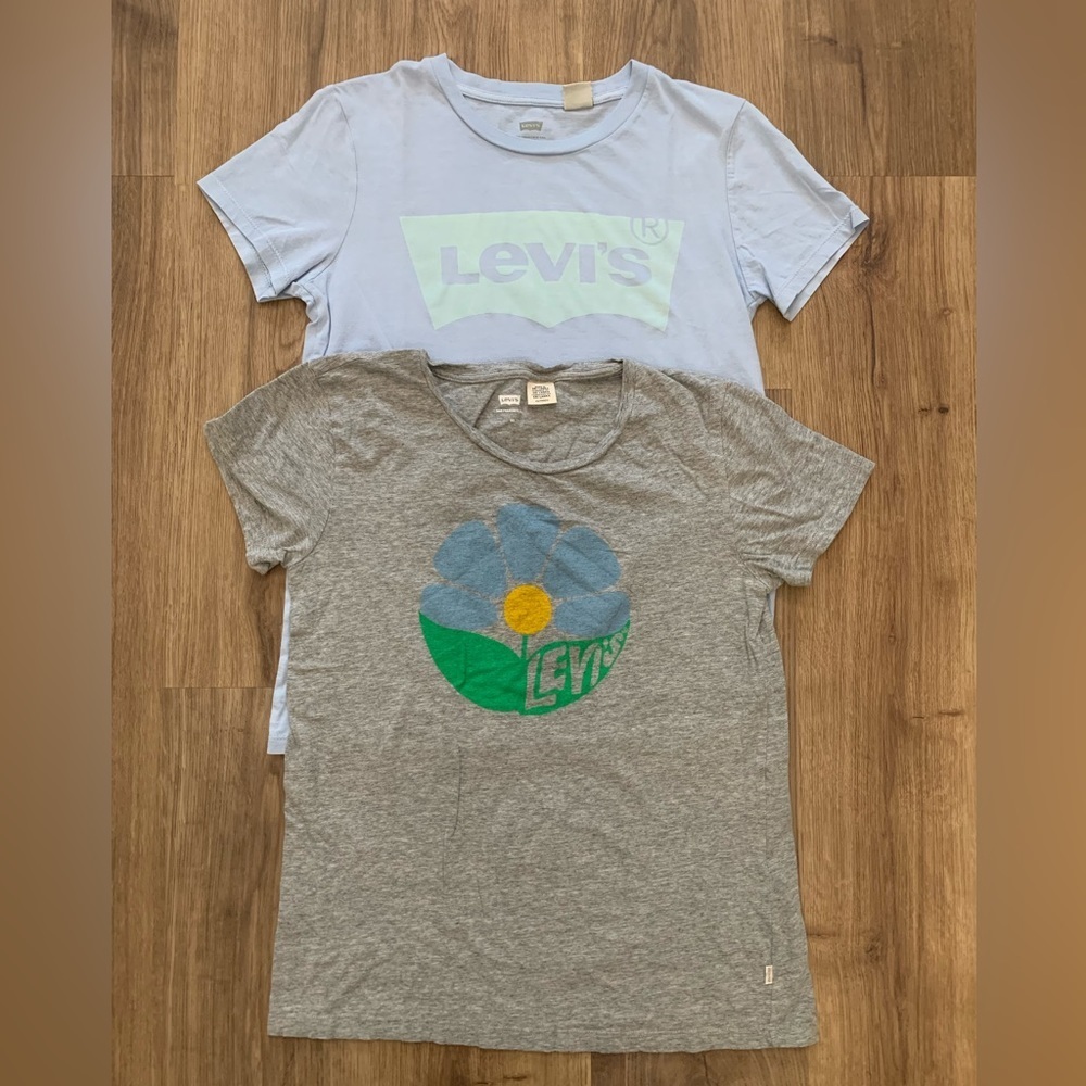 Levi’s tees, set of 2, Size XS